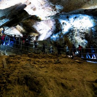 zwiedzanie jaskini bielskiej wycieczka